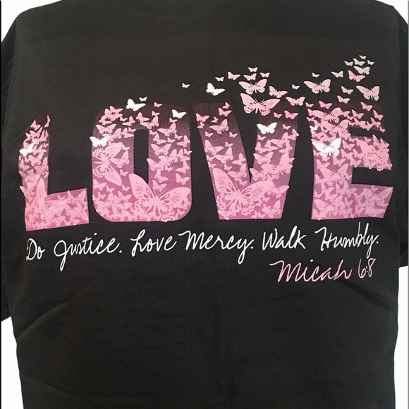 Simply Blessed Womens T-Shirt Butterfly Love - Micah 6:8 Size Medium - Picture 2 of 2